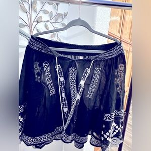 Free people EUC black and white shirt